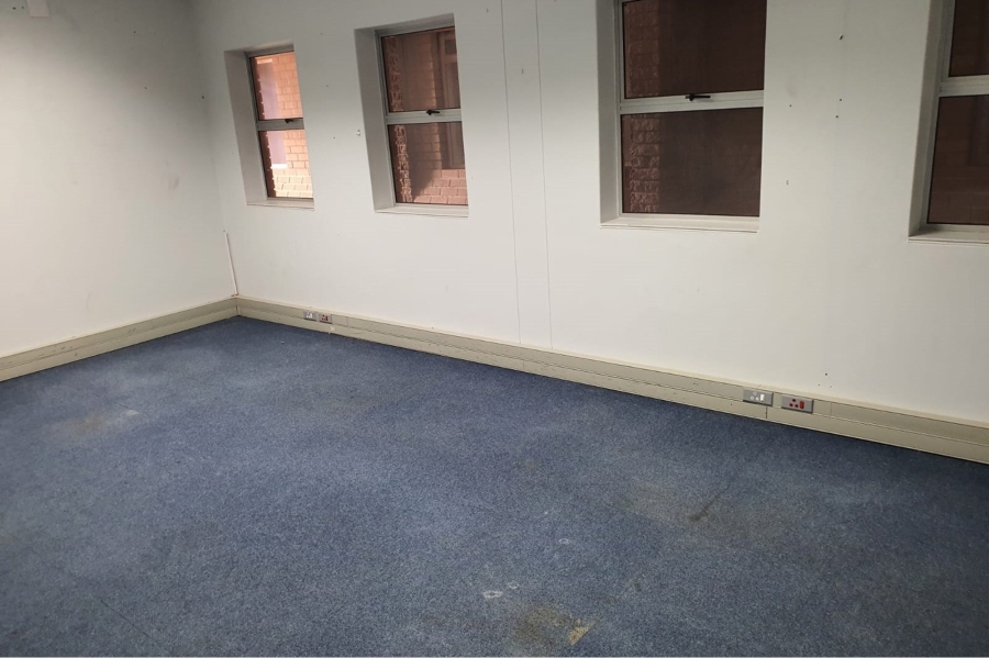 To Let commercial Property for Rent in Walmer Eastern Cape